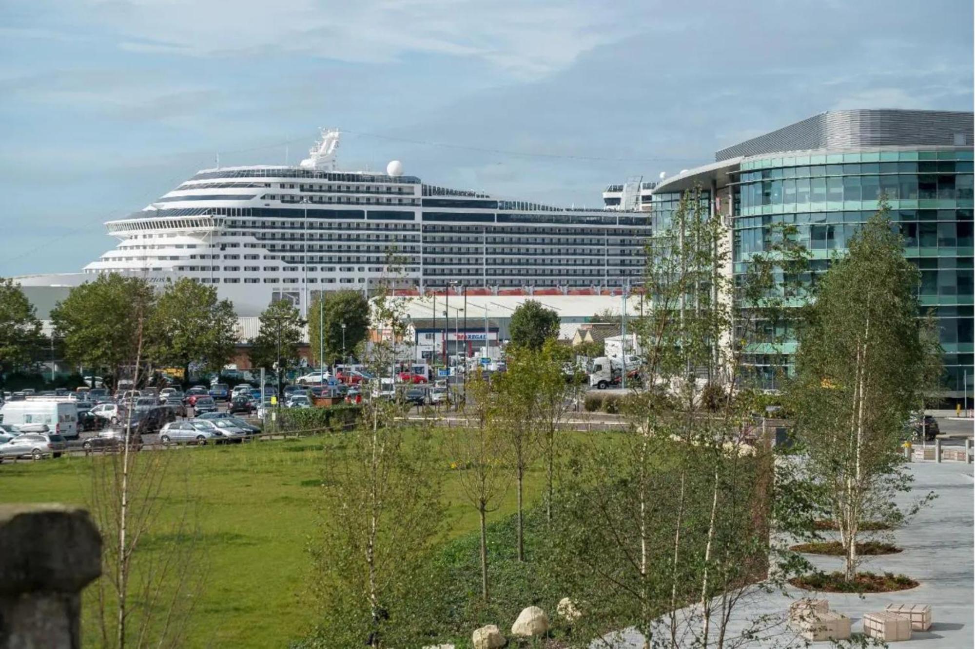 The Greenwich - Two Bedroom Apartment With Parking, Close To Ferry Terminals Southampton Eksteriør billede
